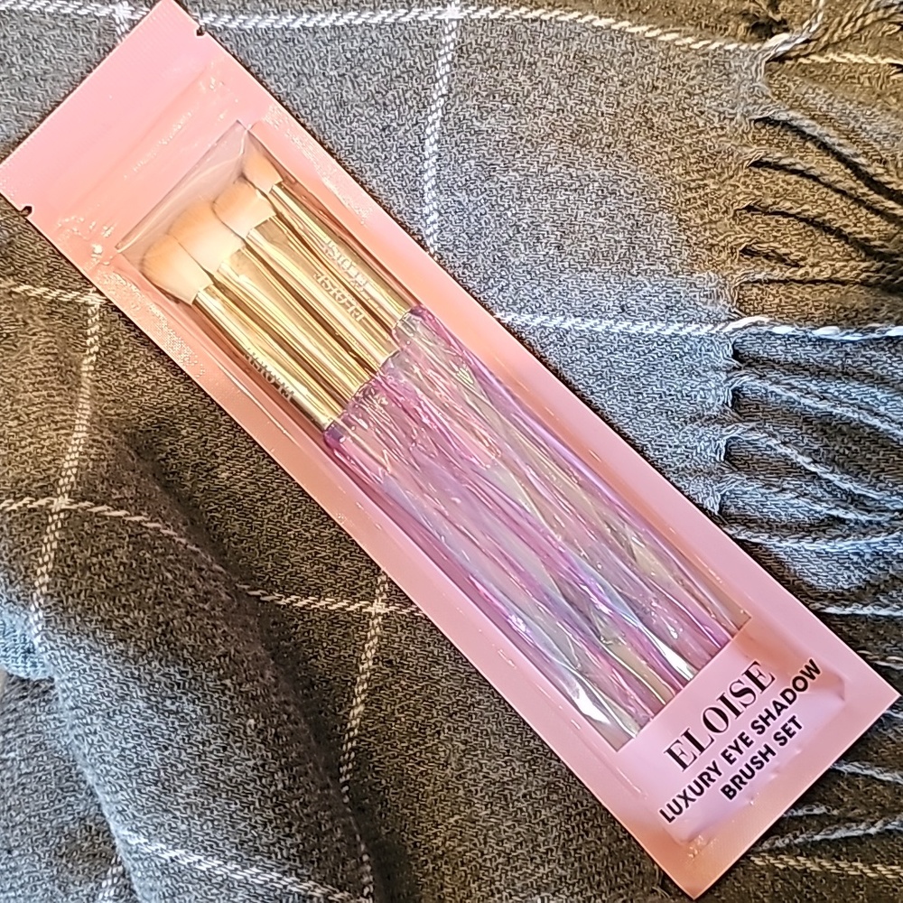 Eloise luxury eye shadow brush set 4 Brushes NEW sealed